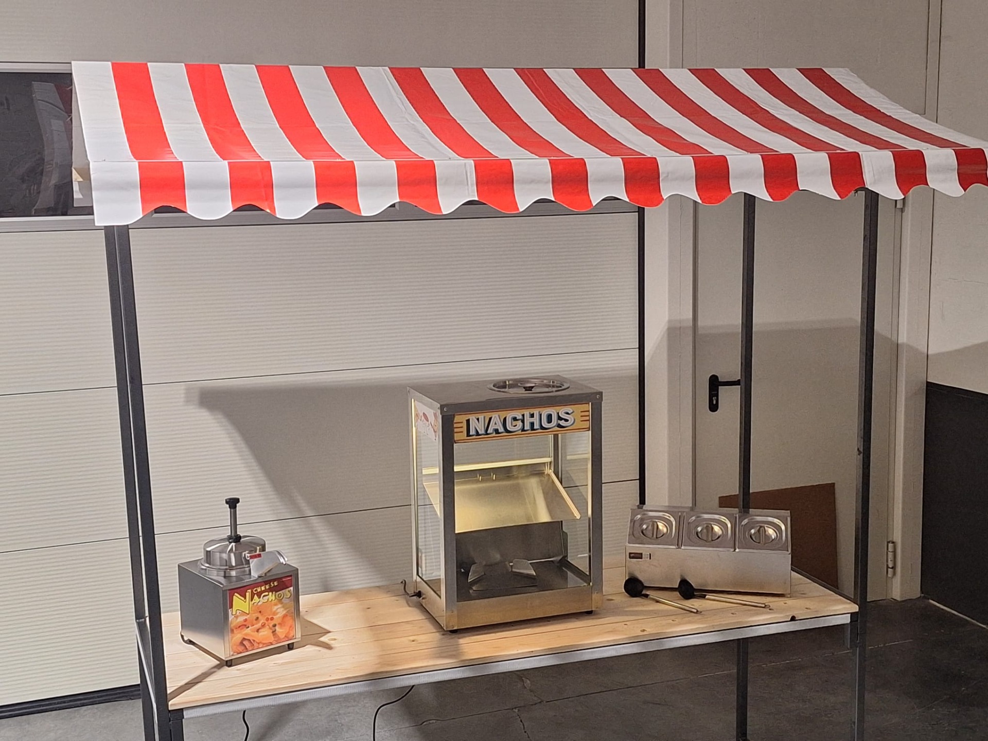 Nacho catering stand